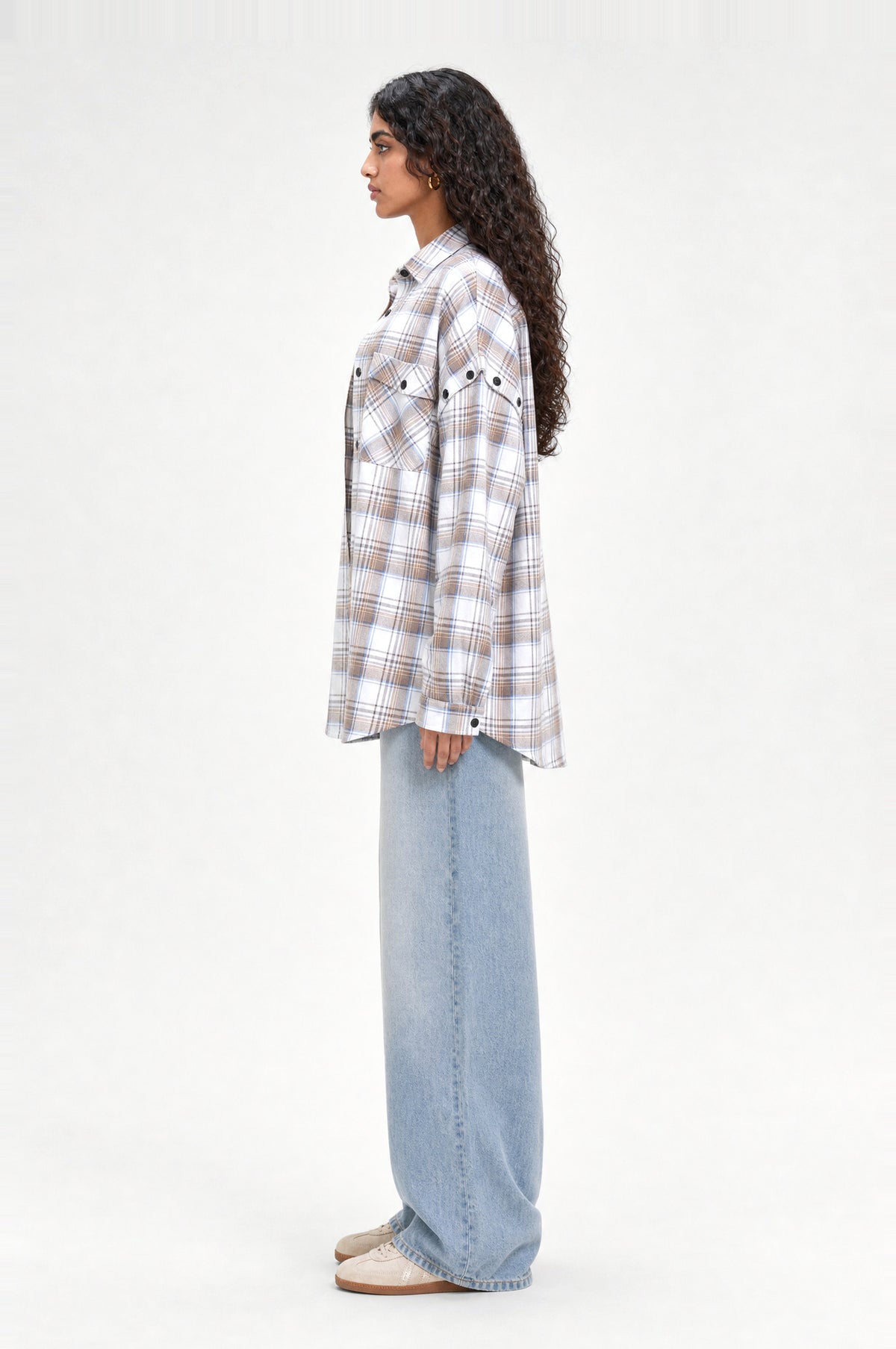 Brockley Check Shirt in White & Blue Check, side profile