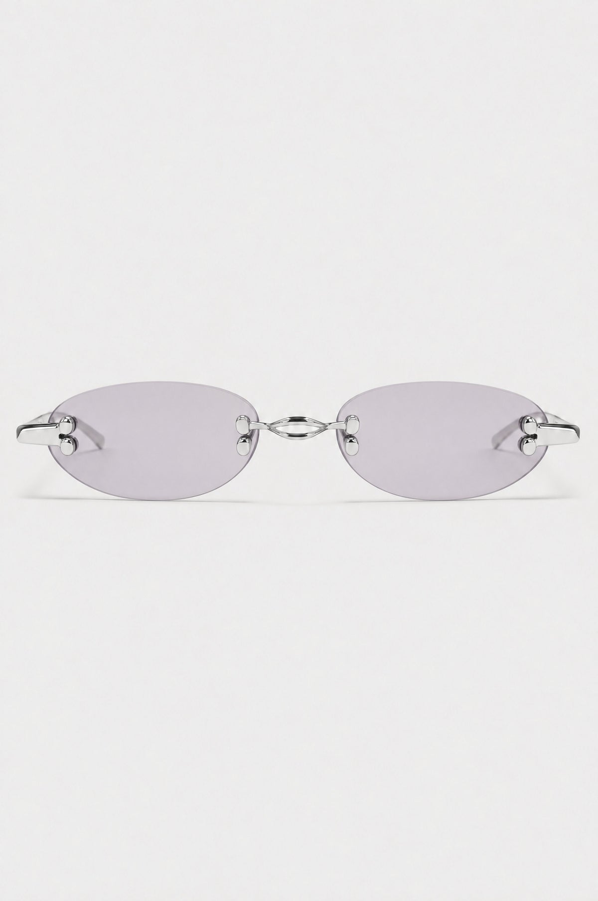 The Chiswick Oval Sunglasses in Silver Smoke, front
